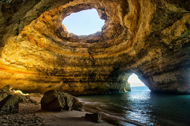 As 10 praias mais bonitas do Algarve, eleito o Melhor Destino de Praia da Europa de 2019